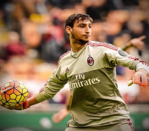 爆大冷！3-2，男排亚洲独苗挺进世锦赛8强，中国男排同组劲敌出局