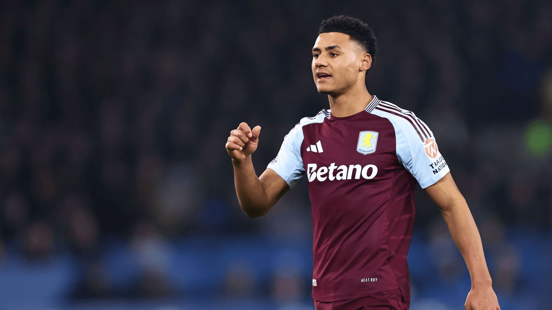 篮球火箭球员连续三场命中关键投篮