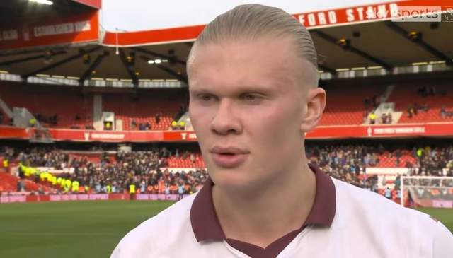 图片报：西蒙斯因抱怨颈痛缺席昨日合练，很可能缺战今日比赛