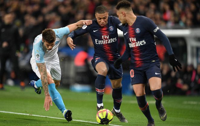 2026年世界杯阿根廷与葡萄牙分组，C罗与梅西将争夺冠军，竞争激烈，可能上演“火星撞地球”对决。