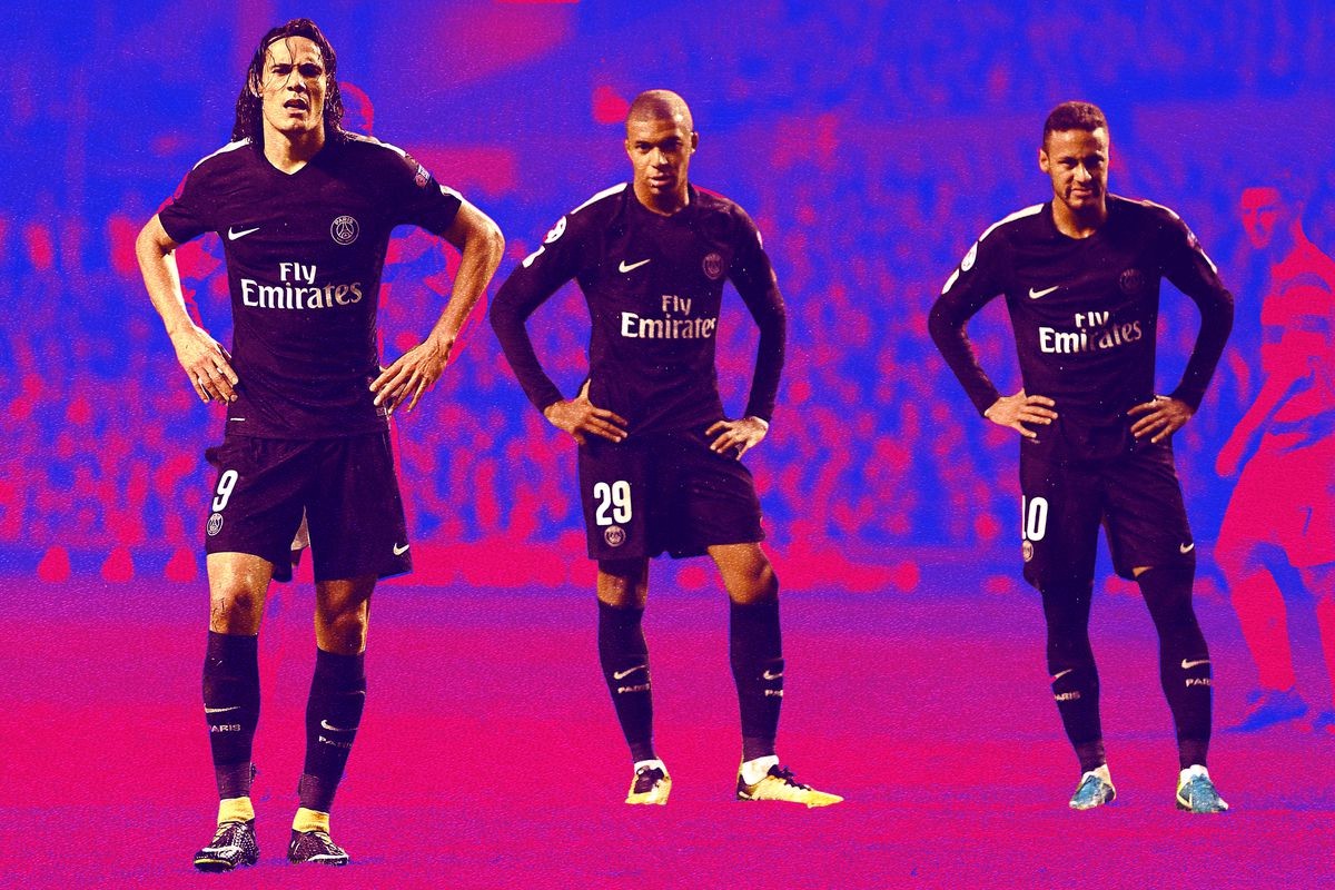 拉齐奥主场对阵博洛尼亚，预计小比分0-1或1-1，拉齐奥防守出色；曼城客场3-0胜桑德兰，英超形势激烈。