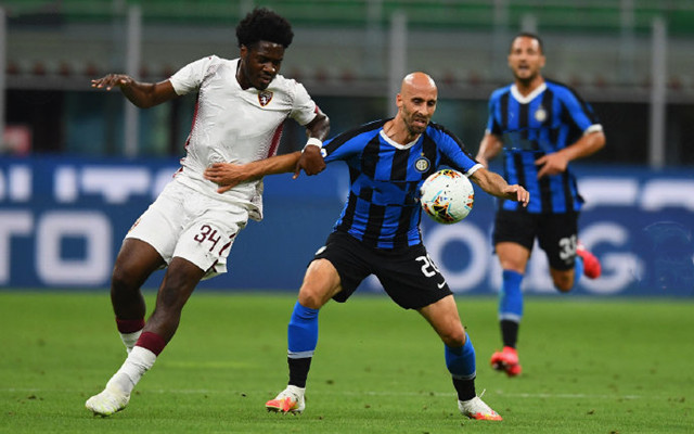 保级之战：格拉尼特·扎卡加盟黑猫！桑德兰中场终获节拍器