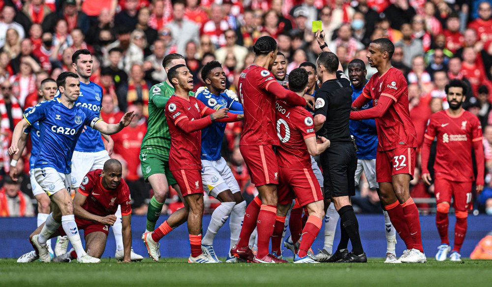 2-1，打爆日本张本智和，状态低迷连续丢分，邱党给对手上课