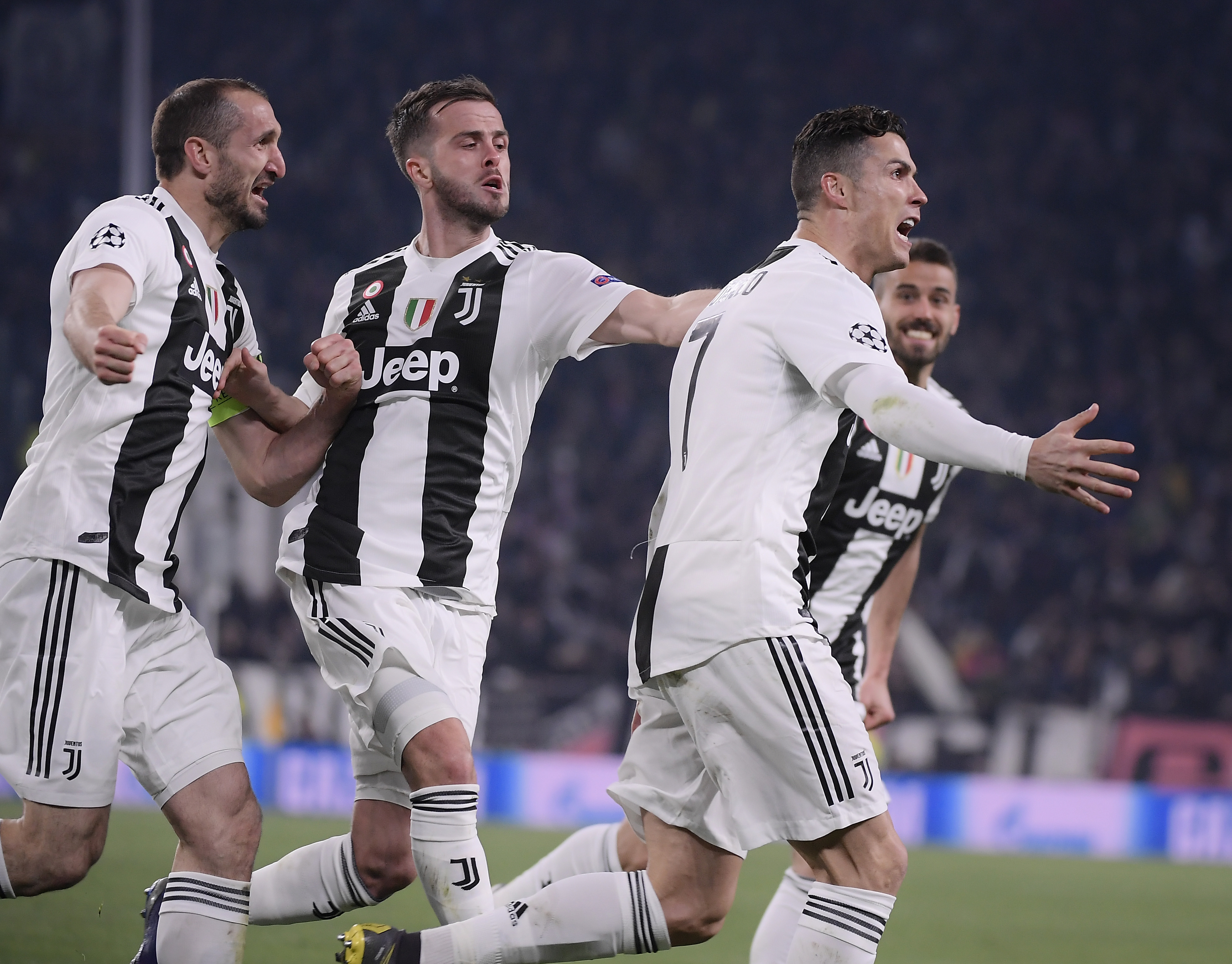 英媒：奥纳纳想回曼联夺回首发，如果不行可能去另一英超球队